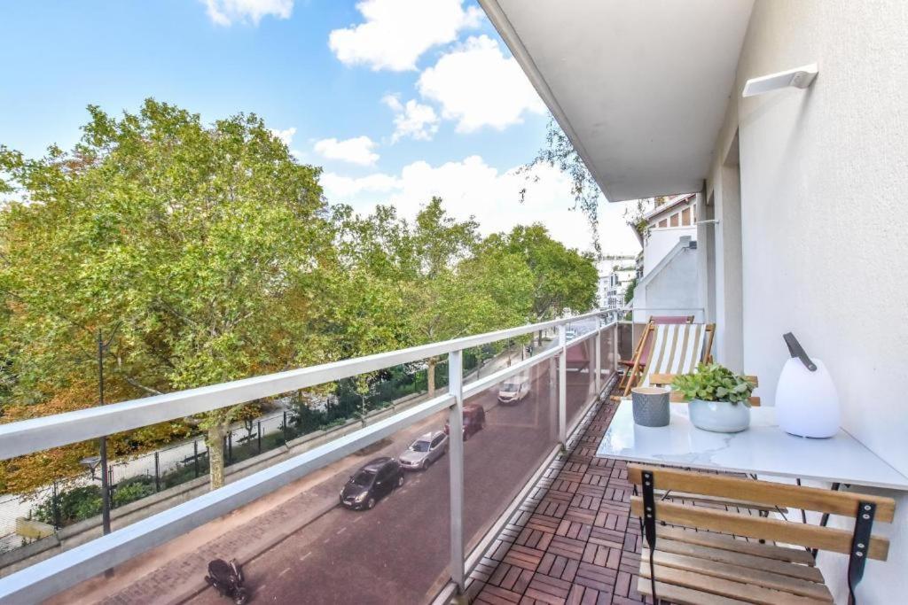 Luxury Paris La Vie En Rose Jacuzzi Terrasse Parking Exterior foto