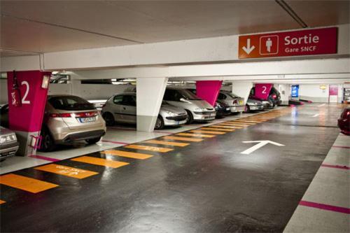 Luxury Paris La Vie En Rose Jacuzzi Terrasse Parking Exterior foto